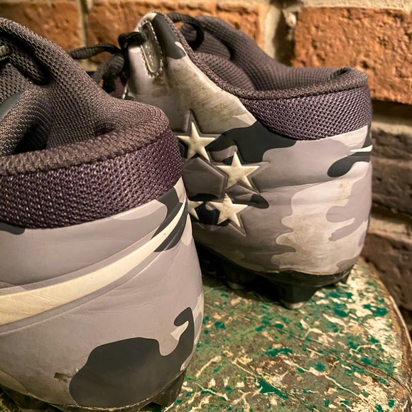 Nike - Football Cleats - Camouflage & Stars - Picture 7 of 9